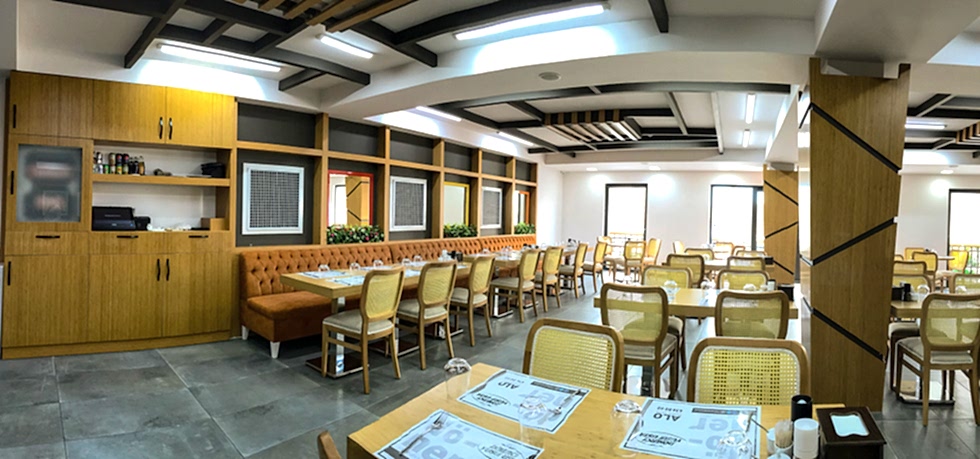 Aynalı Salon