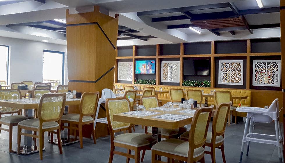 Aynalı Salon